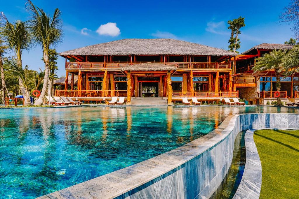 Ocean Bay Phu Quoc Resort & Spa
